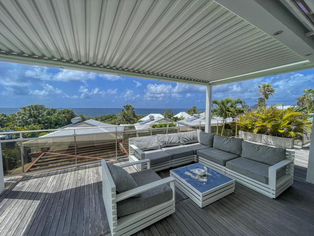 4.Location villa piscine vue mer Sainte Anne Guadeloupe_Piscine vue mer